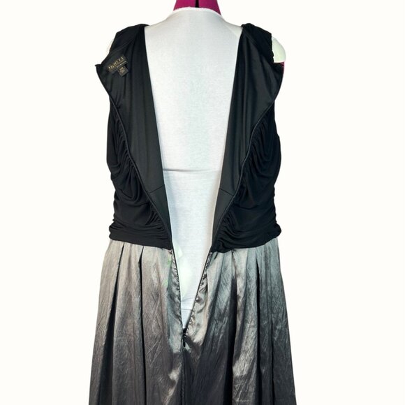 Ignite Evening Black Pewter Black Ruched Waist V-Neck Formal Dress Plus Size 20W - Picture 7 of 10